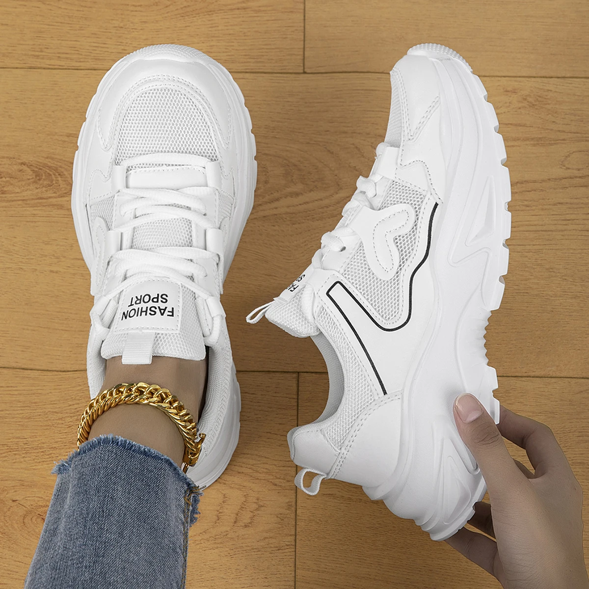 2026 New Women's Casual Sports Shoes, Thick-Soled Non-Slip and Wear-Resistant Dad Shoes, Multi-Functional Breathable Mesh Shoes for Commuting, Fashionable and Versatile Shoes