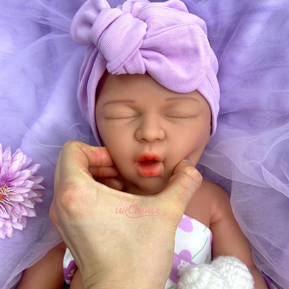 22인치 손으로 만든 생활 실리콘 재태어난 아기 소녀는 아이들을 잃은 사람들을 위한 부드러운 편안함 인형을 사용할 수 있습니다