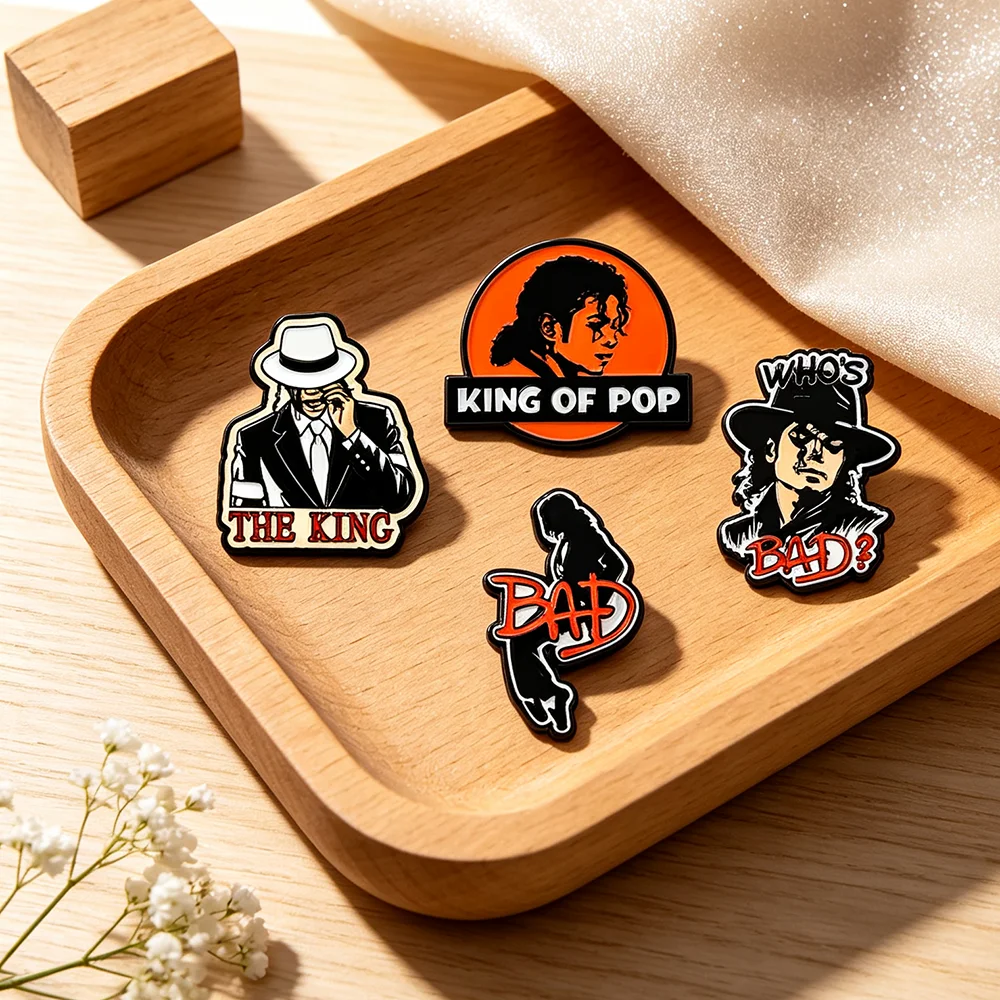 4 Stück King of Pop Michael Jackson Emaille-Broschen, Sammler-Anstecknadeln mit Bad-Music-Motiv, Modeschmuck-Geschenk für Musikfans – Detail 4