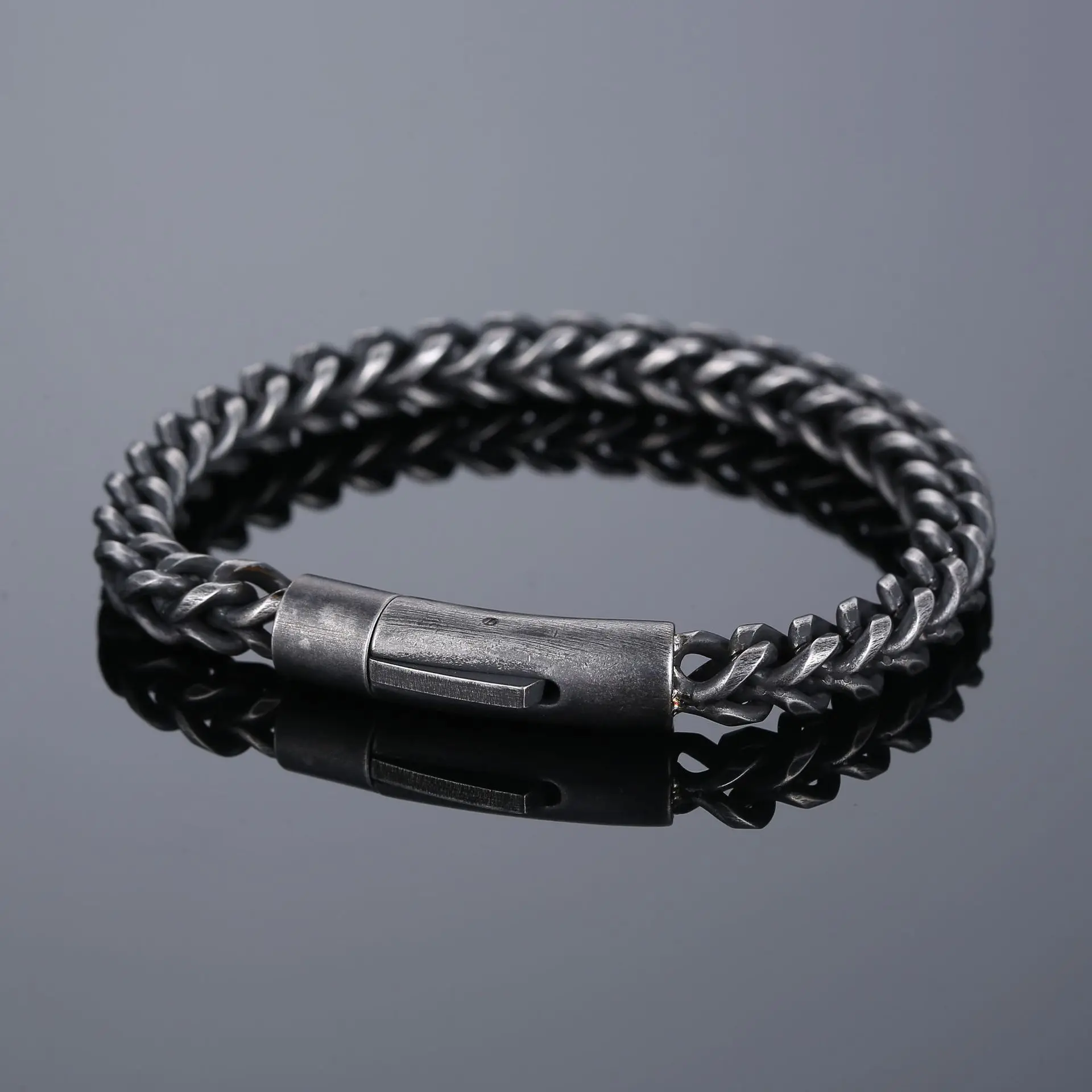 Retro 6mm Fishbone Chain Distressed Stainless Steel Bracelet Men for Motorcycle Parkour Creative Jewelry Accessories