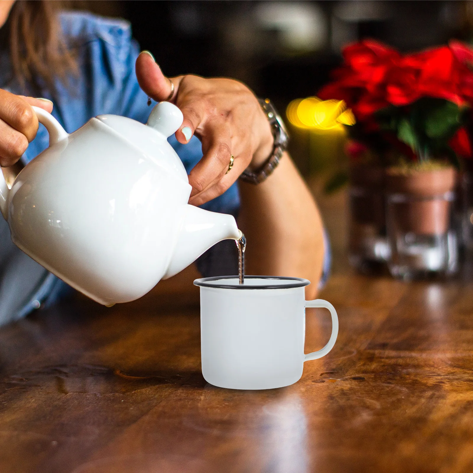 

4Pcs Enamel Mug Classic Design Anti-Slip Handle Comfortable to Hold Rust-Resistant Multi-Functional Coffee Cup