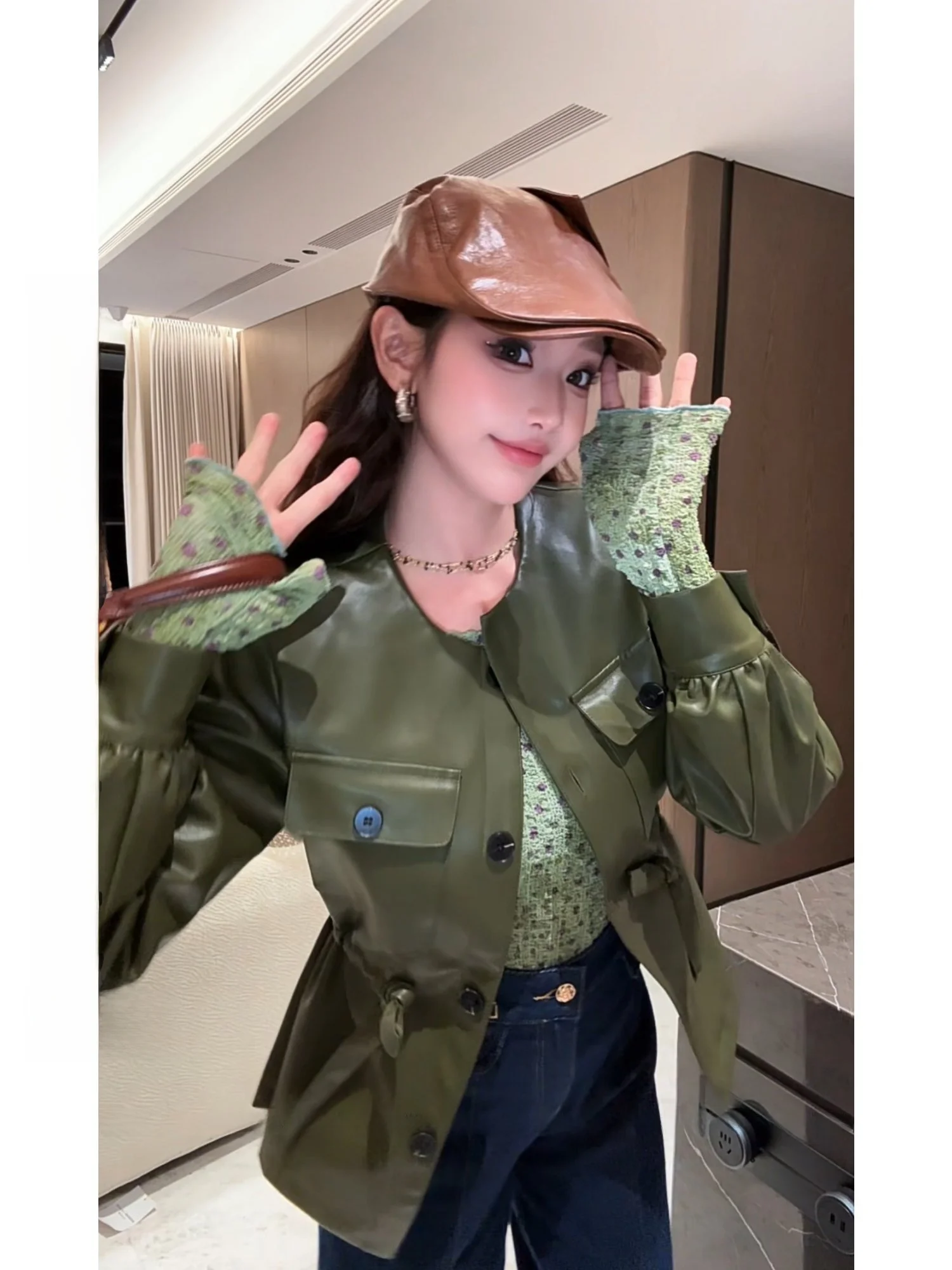 

Neadada Forest Waist-Cinching Leather Jaet Women's Faionable Spring 2026 Casual Sle Slim Fit PU Leather Coat