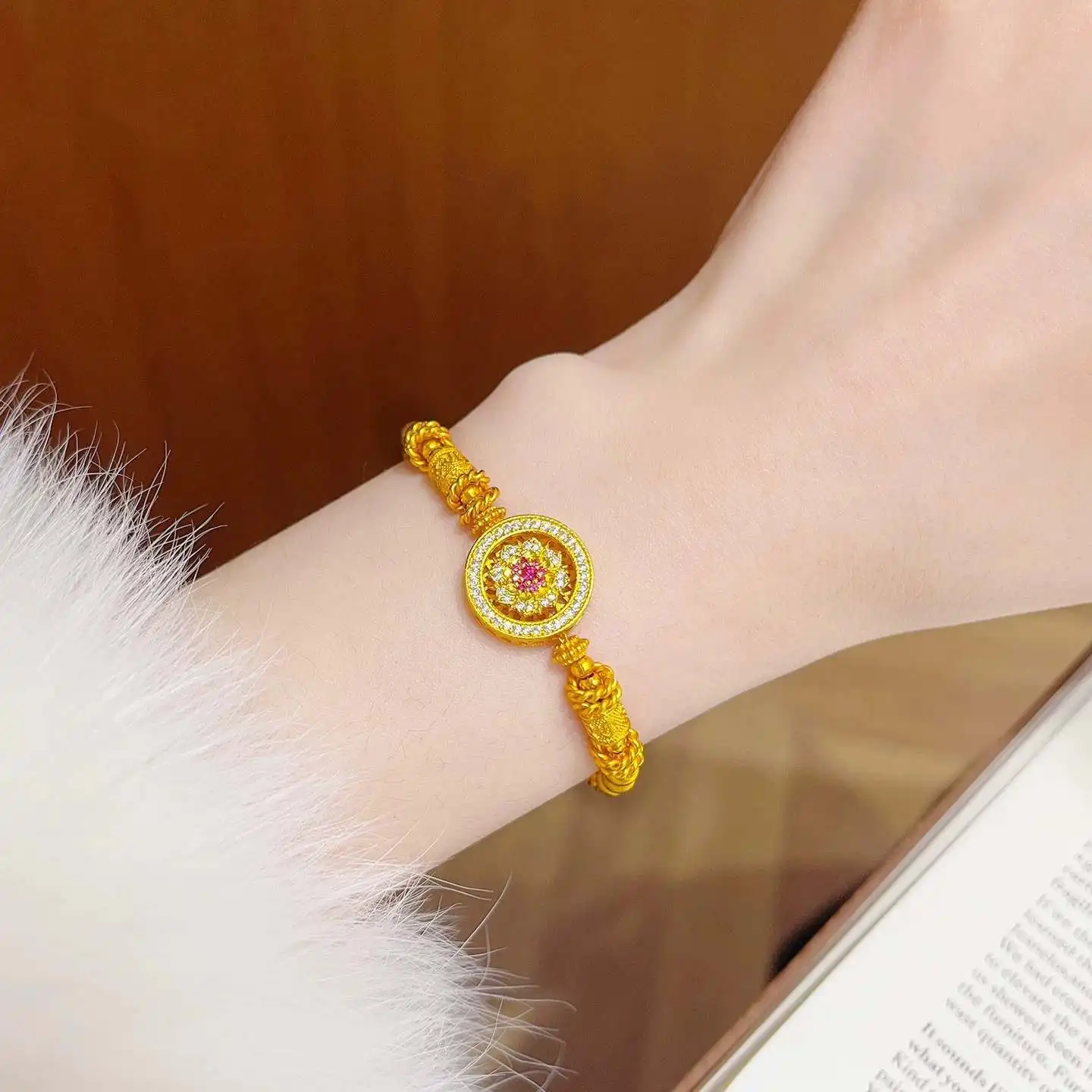 Chinese Style Vintage Ancient Gold Plated Feng Shui Rotatable Lotus Compass Bracelet For Women Lucky Blessing Wealth Attracting