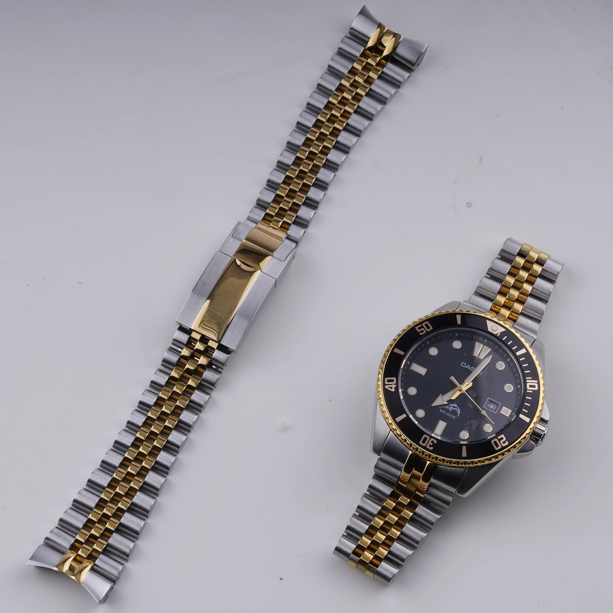 Rolamy 22mm Solid CurvedEnd Middle gold Stainless Steel Jubilee WatchBand Strap Luxury Bracelets For Casio MDV-106B MDV106G