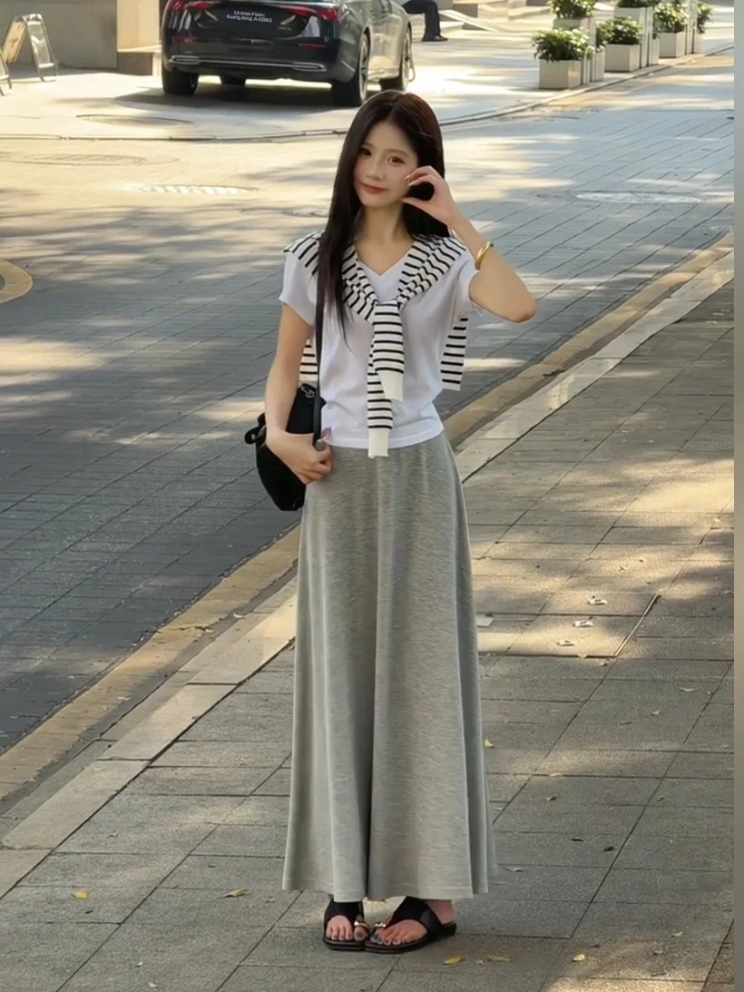 

Gray Striped Shawl Short Sleeve T-Shirt Women's Half Skirt Summer Two-Piece Set Casual Breathable Loose Cut round Neck T-Shirt