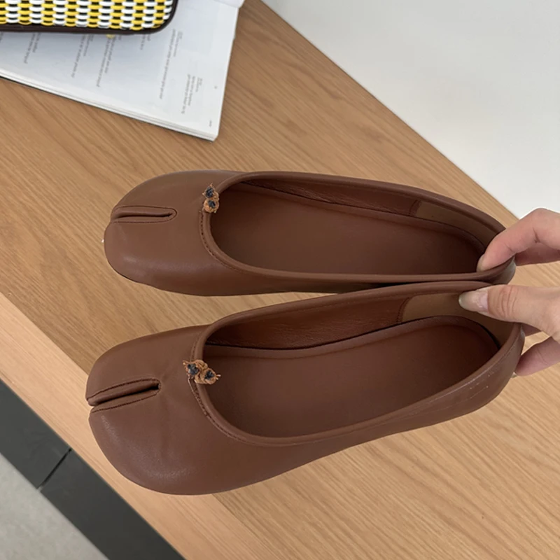 

Eilyken Designer Round Clip Toe Flat Heels Women Shoes Fashion Spring Summer Casual Party Dress Ladies Sandals