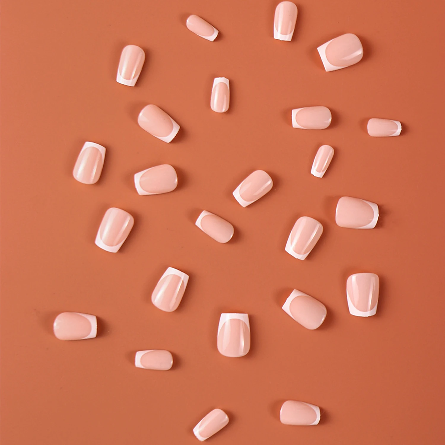 أظافر اصطناعية أكريليك قابلة لإعادة الاستخدام ، طرف فرنسي أبيض ، اضغط على أظافر مزيفة مربعة متوسطة ، غطاء كامل ، أظافر عارية لامعة ،