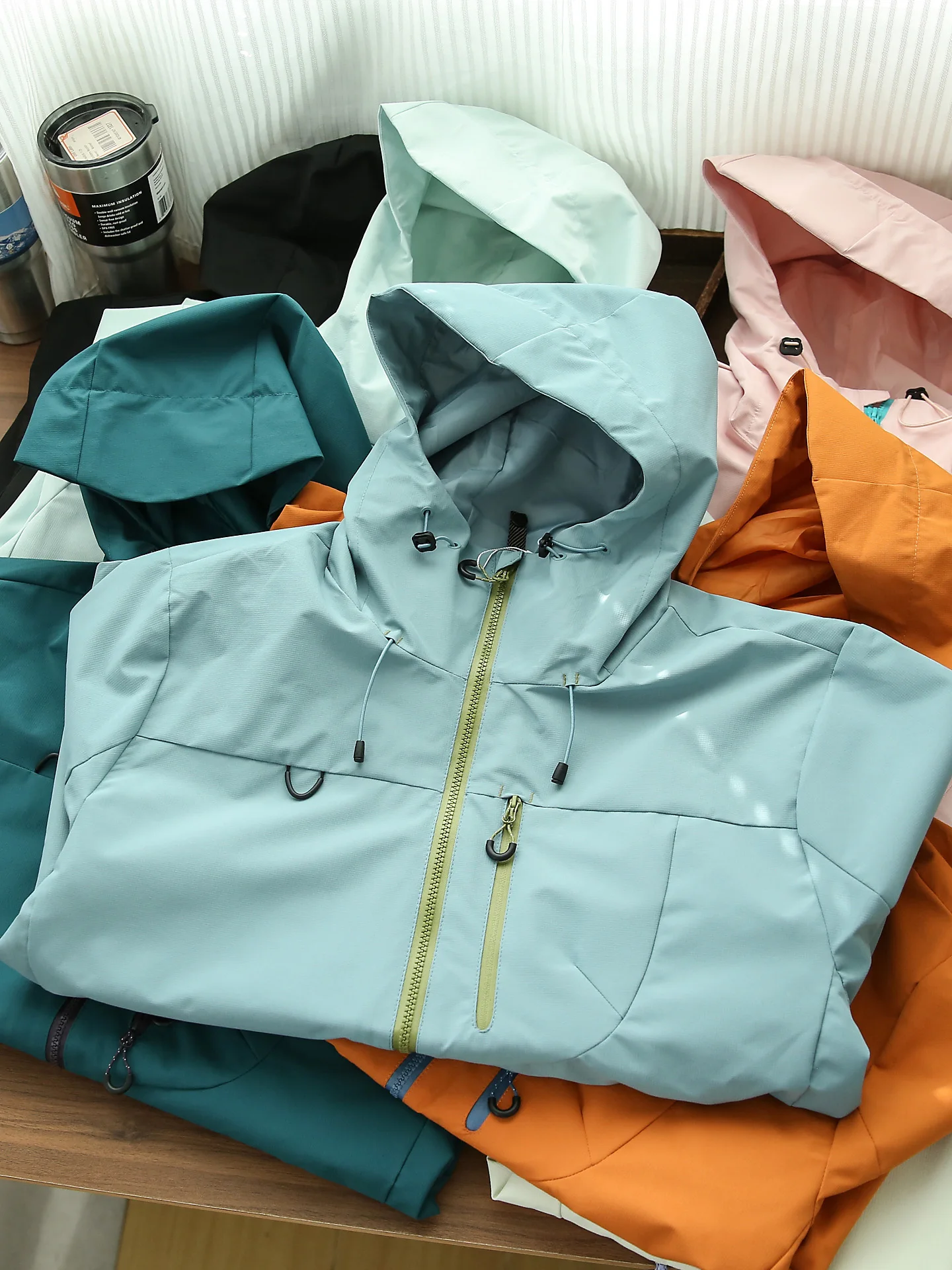 

Men's Casual Hooded Jaet Windproof Water-Resistant Outdoor Fall Series Faionable Couples Coat Polyester Cosite Elastic...