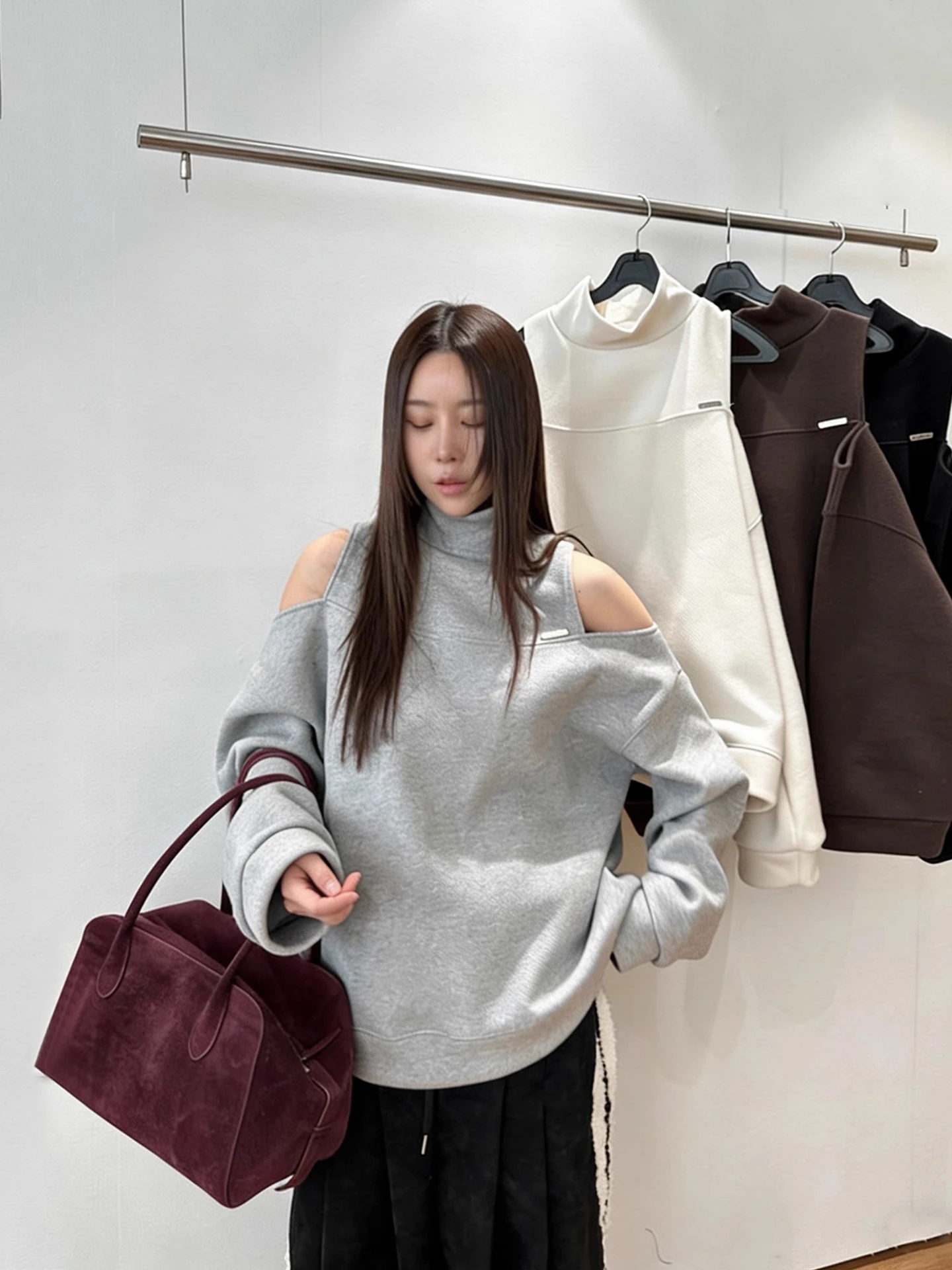 

Gagarich Hollowed Out Shoulder Design Solid Color Pullover Hoodie Women 2025 Winter New Style Stand Up Collar Loose Casual Top