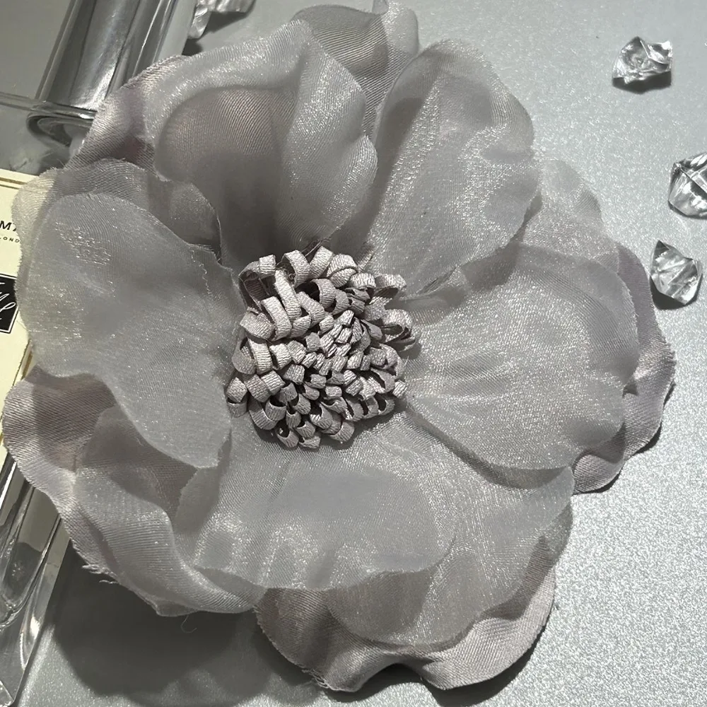 Minimalist Fabric Art Artificial Lace Brooch Camellia Sinensis Colorful Party Costume Decoration Flower Brooch Man