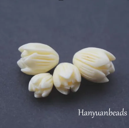 Hanyuanbeads 20Pcs Carved Jasmine Flower Artificial coral beads Beige color for Jewelry Braclet Necklace Earring making DIY