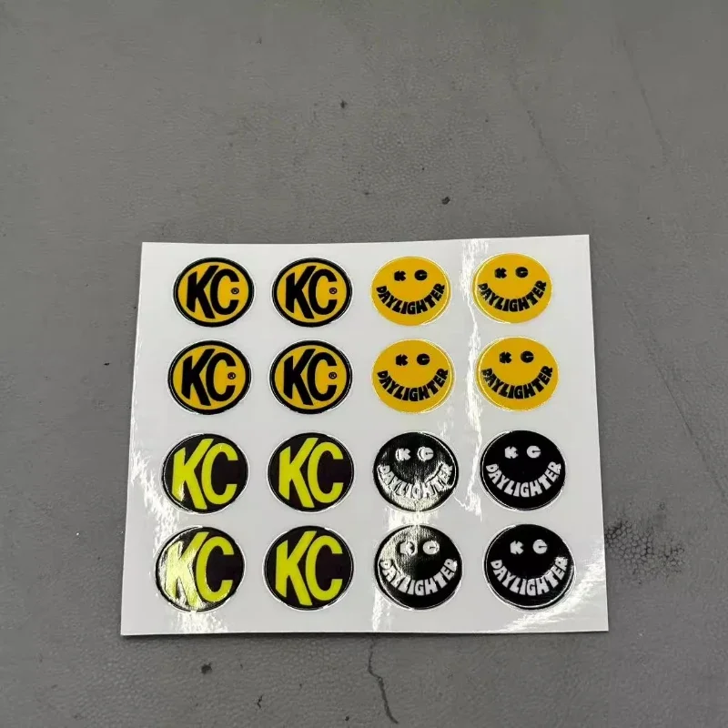 1 par de foco de luz de techo simulado de nailon para 1/8 1/10 coche trepador de control remoto Traxxas TRX4 SCX10 Accesorios