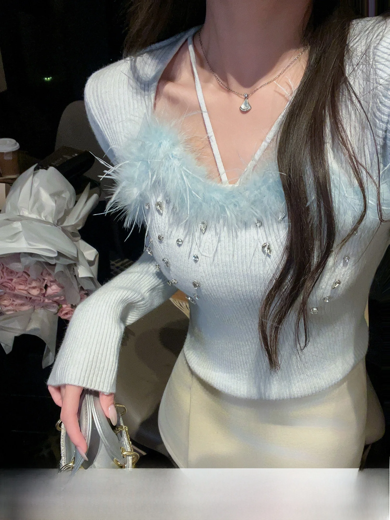 

Шелковистый вязаный свитер с воротником из двойной веревочной тесьмы и перьями, женский, осенне-зимний, модный топ Zhang Xinyou U260005