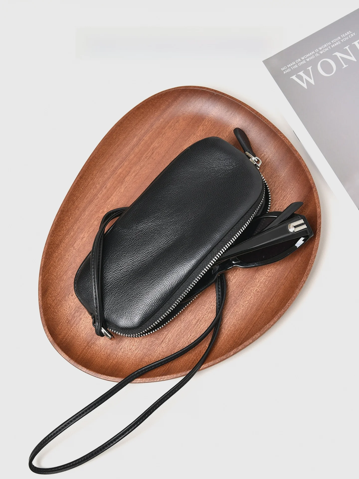 portable-neck-hanging-sheepskin-sunglasses-bag-faye-kaiean-soft-storage-pouch-unisex-shoulder-bag-single-strap-zipper-closure