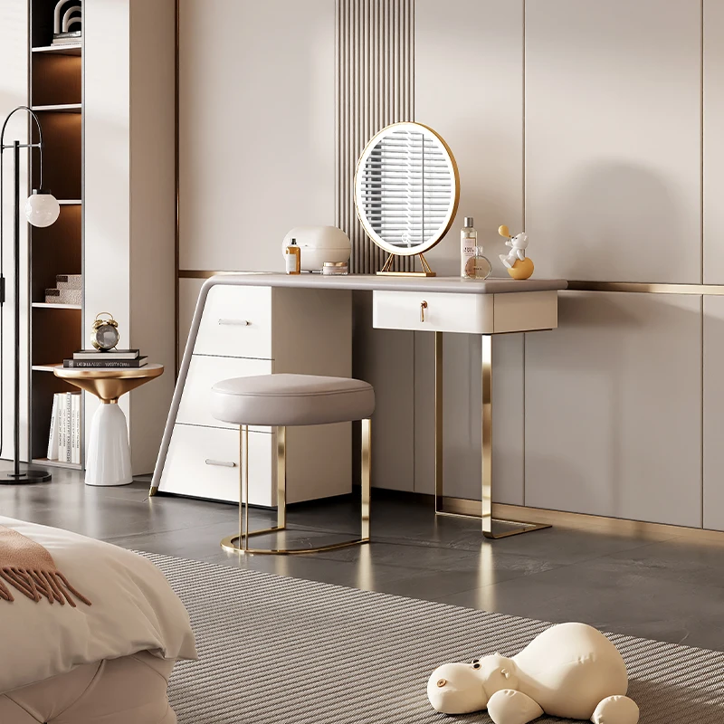 Luxuosa cômoda de couro moderna e versátil