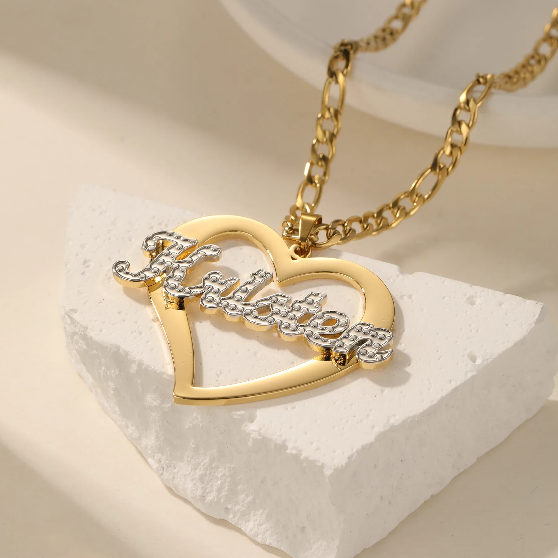 Colgante de corazón personalizado, collar con nombre de dos tonos personalizado, joyería con nombre de acero inoxidable, regalo del Día de San Valentín para novia