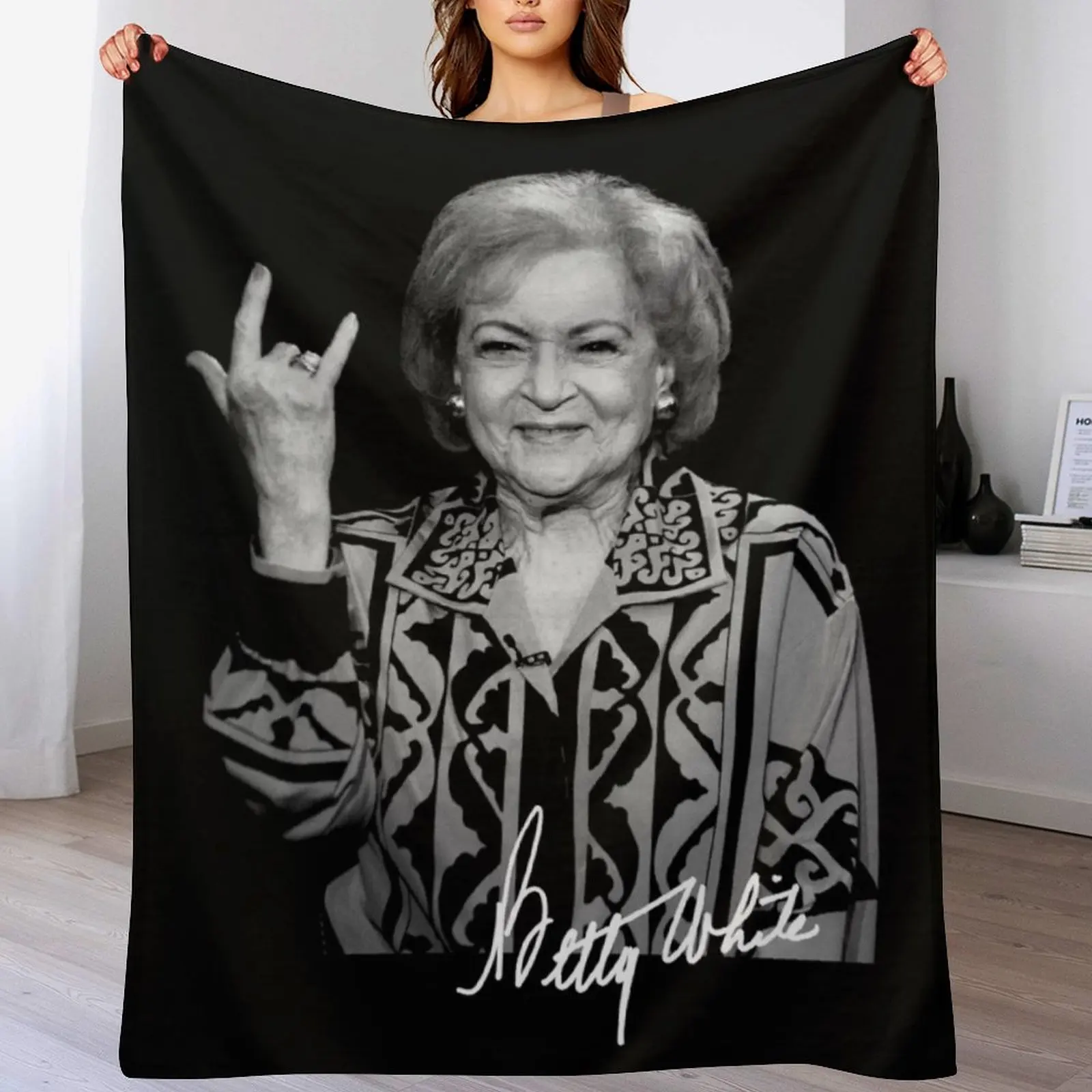 

betty white betty Essential Throw Blanket Cozy Napping Blanket Gift for Mom Dad