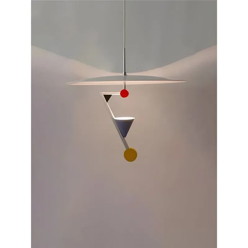 Memphis Style Colorful Chandelier Retro Flying Saucer Pendant Light Modern Nordic Ceiling Lamp for Restaurant Bar Study Room