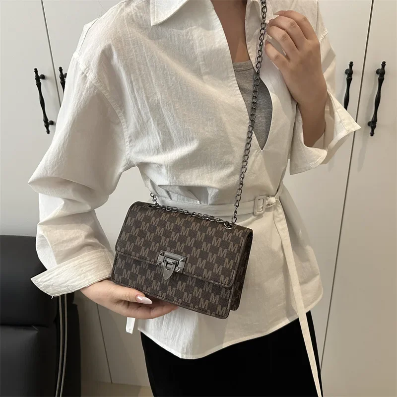 

2025 Summer New! Niche Design Color - Block Women's Shoulder Bag - Stylish Square Shape, Versatile for Commute