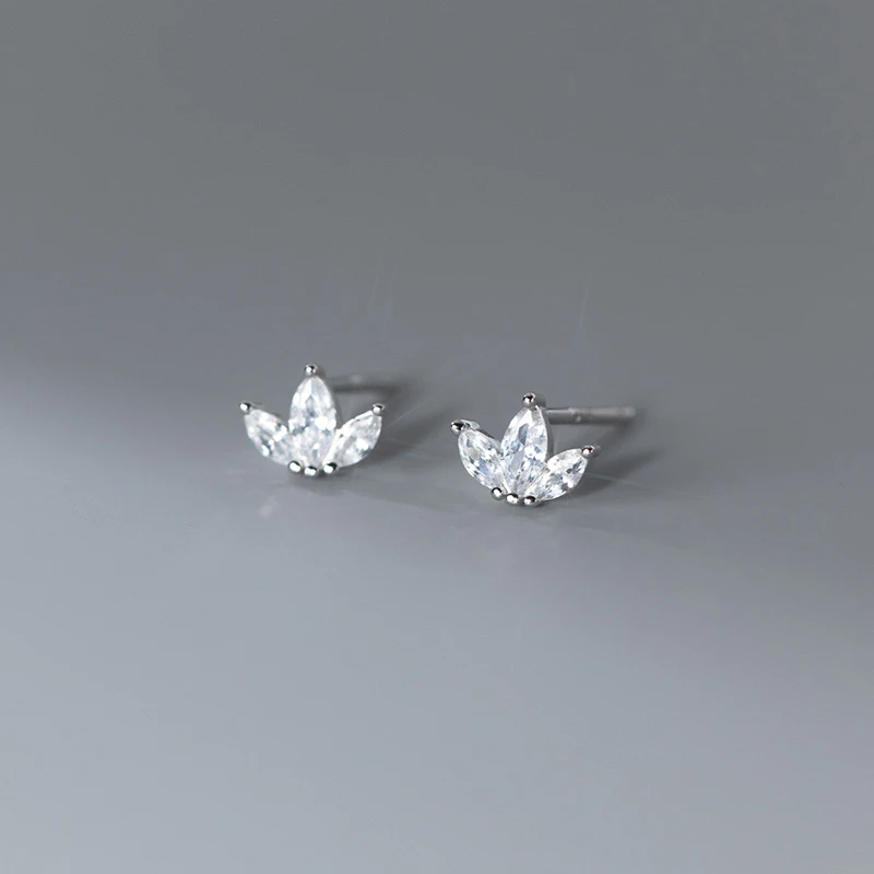 WANTME 925 Sterling Silver Shiny Small Leaf Zircon Stud Earrings for Women Fashion Korean Teen Crown Piercing Pendientes Jewelry