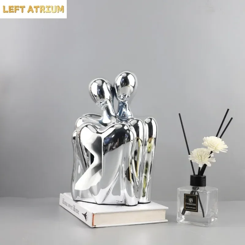 

Modern Luxury Electroplating Silver Resin Couple Hugging Tissue Box Decoration Ornaments Living Room Dining Room Home Decoration