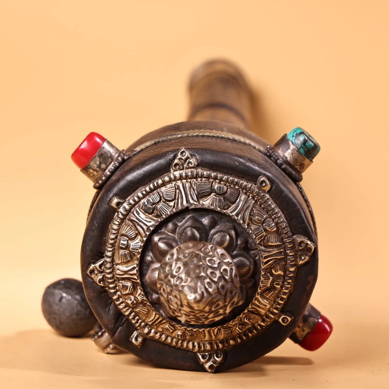 Xizang Folk Collection Old Cowhide Mosaic Gem Tibetan silver Prayer Wheel  Old rocking wheel Amulet Worship Hall Town