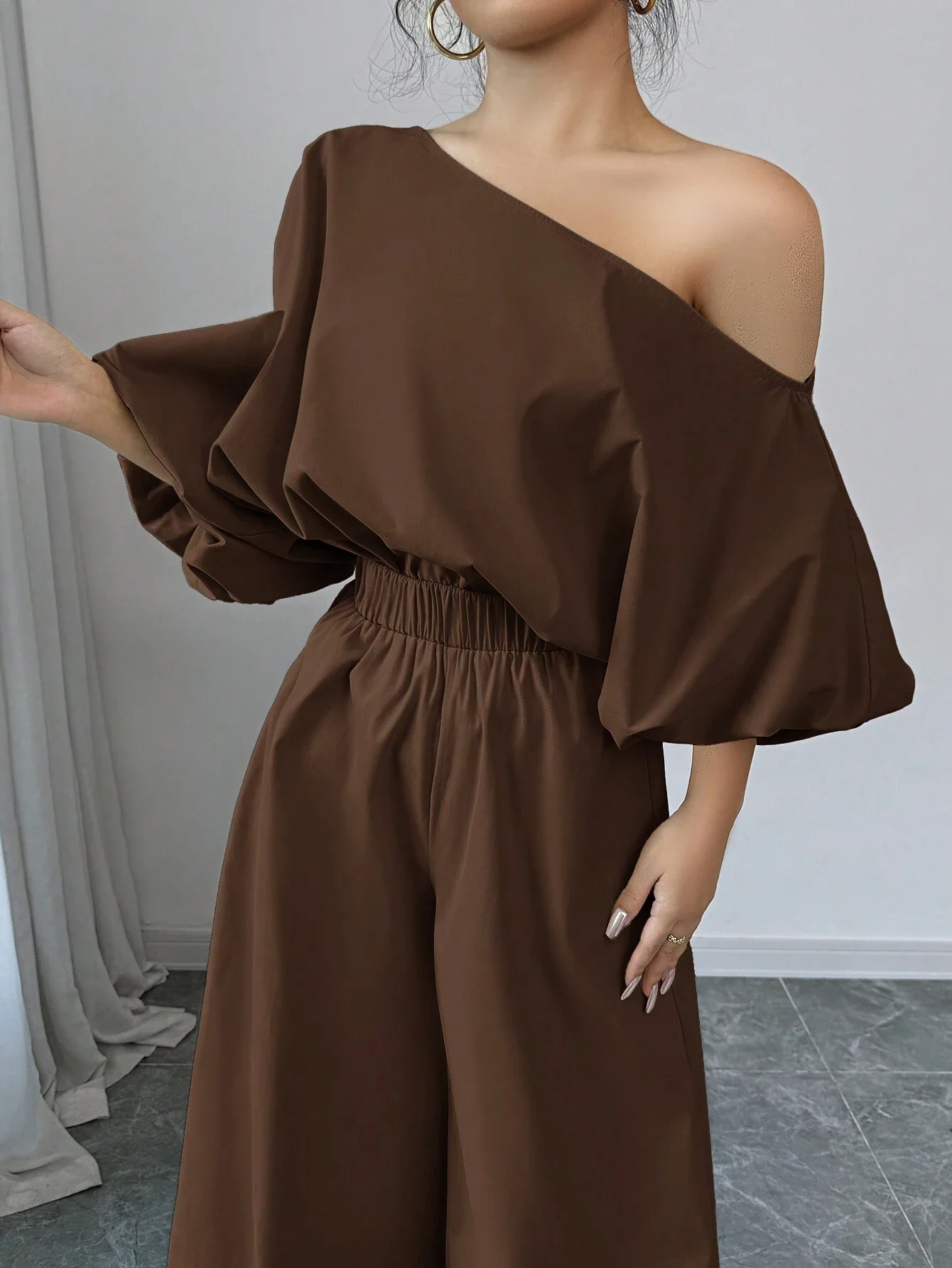 

Women's Casual Solid Asymmetric Neck Lantern Sleeve Top And Elastic Waist Wide Leg Pants Set