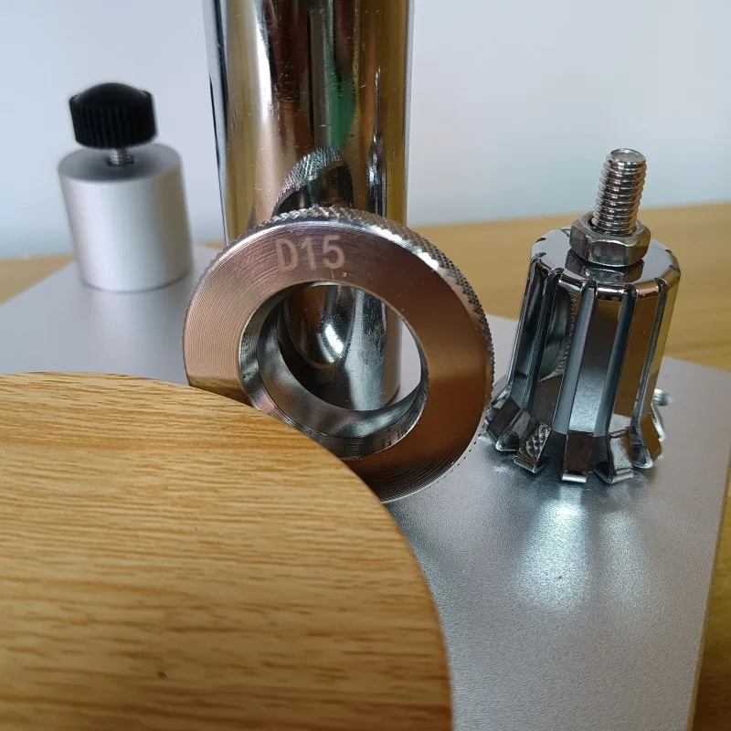 

Anodized aluminum perfume nozzle pressing head capping machine middle sleeve plastic card aluminum card cover locking