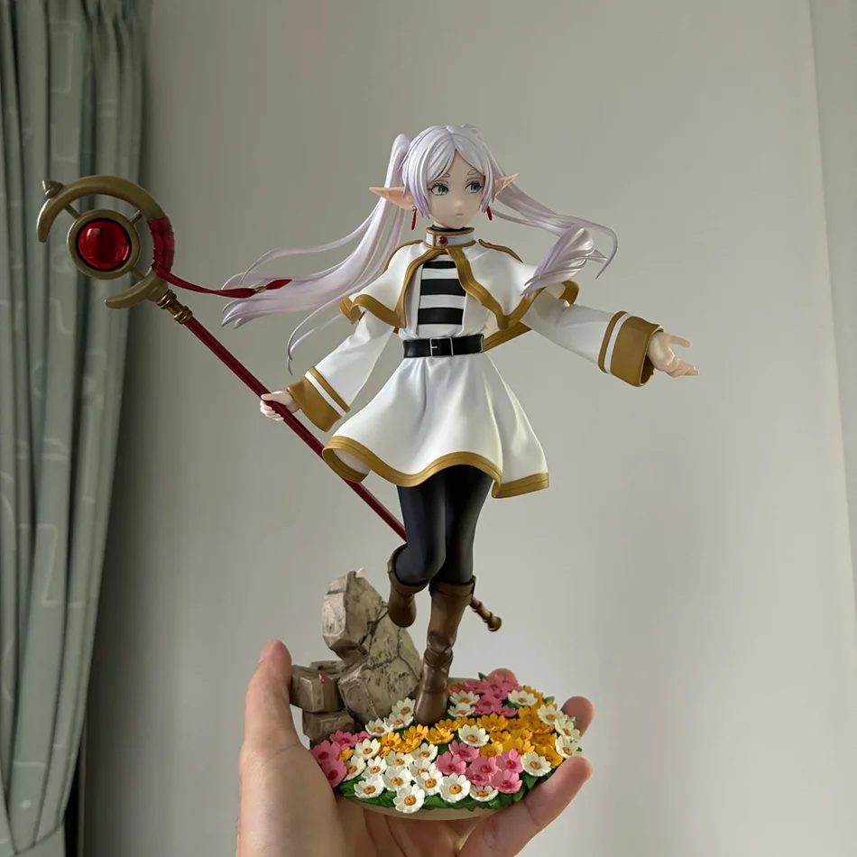 18CM Frieren Beyond Journey's End Frieren Anime-Figur Desktop Niedliche Frieren Actionfigur Modellpuppe Spielzeug Geburtstagsgeschenke