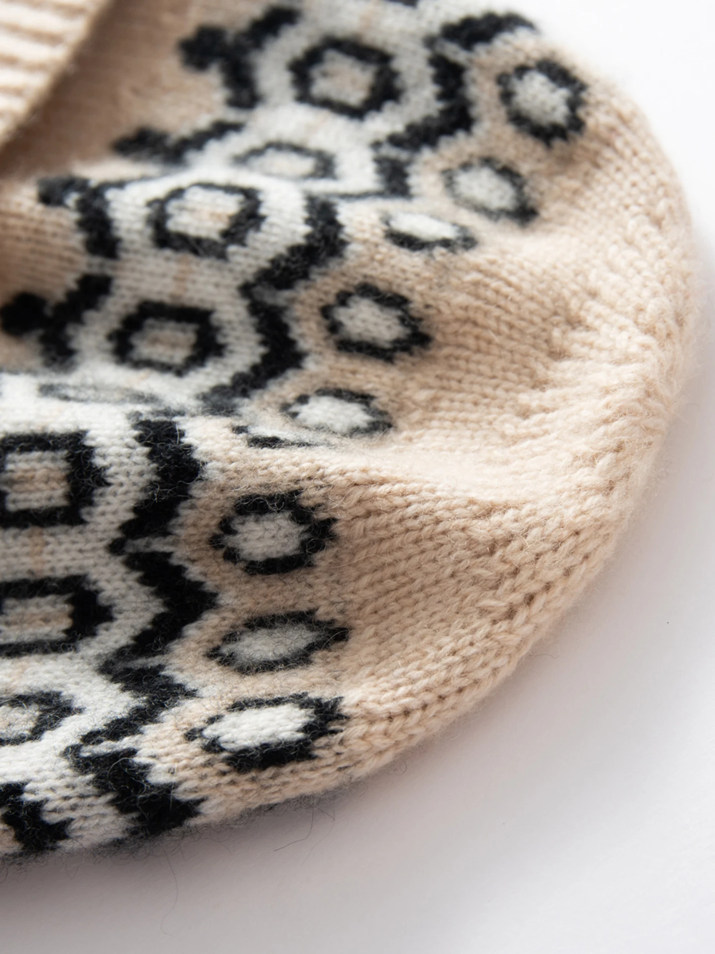 หมวกแคชเมียร์ TLOML คอลเลคชั่นฤดูใบไม้ร่วง-ฤดูหนาว สำหรับผู้หญิง ผลิตจากแคชเมียร์แท้ 100% ลายจาการ์ด นุ่ม อุ่น สวมใส่สบาย คุณภาพสูง สไตล์ลำลอง