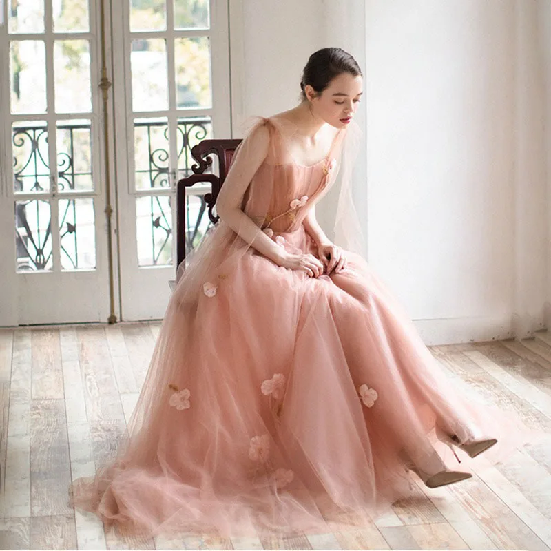 Abito da sera 2025 Abito da cocktail nuovo stile da ballo con spalline fluide per feste formali e abiti per occasioni speciali