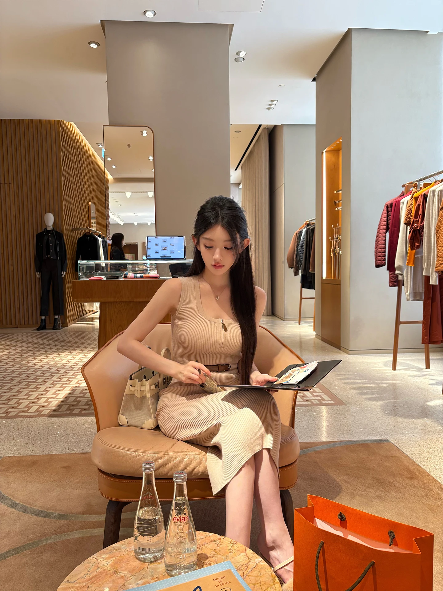 Good Morning Fan Fan Gentle Knitwear Dr พร้อมเข็มขัดสำหรับผู้หญิง ชุดเดรสไหมพรมทรงเข้ารูปสำหรับฤดูใบไม้ร่วงและฤดูหนาว