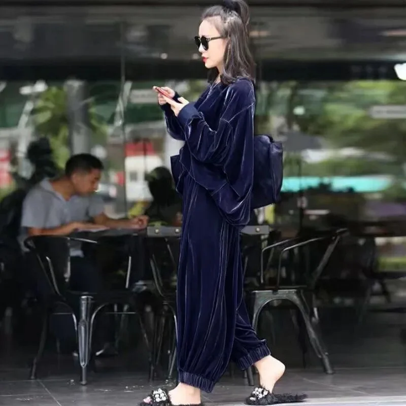 Golden Velvet Set For High-end Women With A Chubby mm Oversized Loose Fitting Wide Leg Pants. Fashionable Trendy Two-piece Set