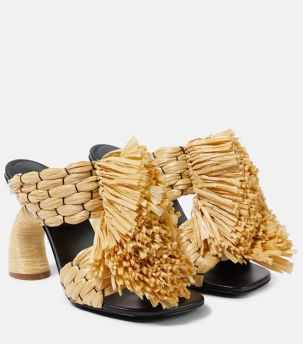 Trendy Summer Ladies Slide Heels Large Tassel Fringe Decor Square Toe Curved Block Heel Mules Beach Slip-on High Heel Sandals