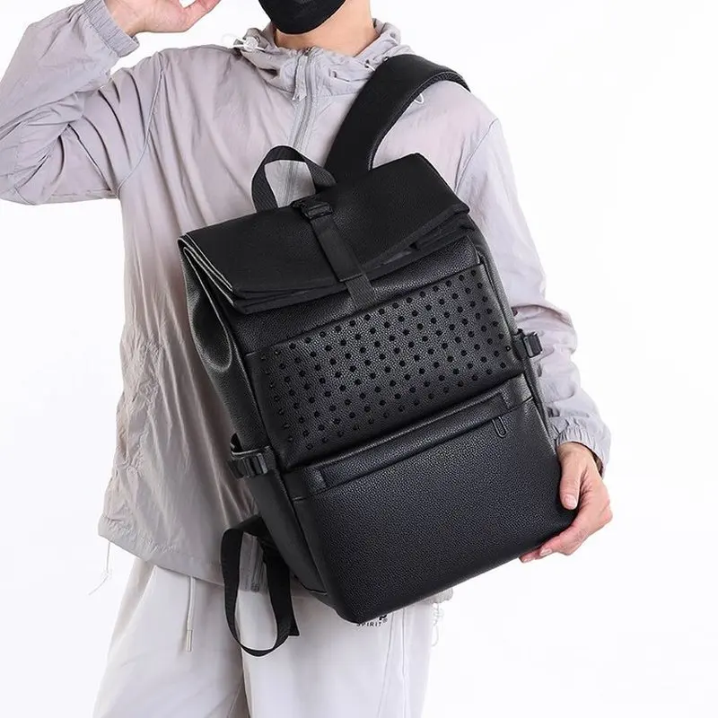 Fashion men Backpacks Rivet Black Soft Washed Leather Bag Schoolbags  Laptop Cabin Backpack Punk Bags Travel Drop Ship