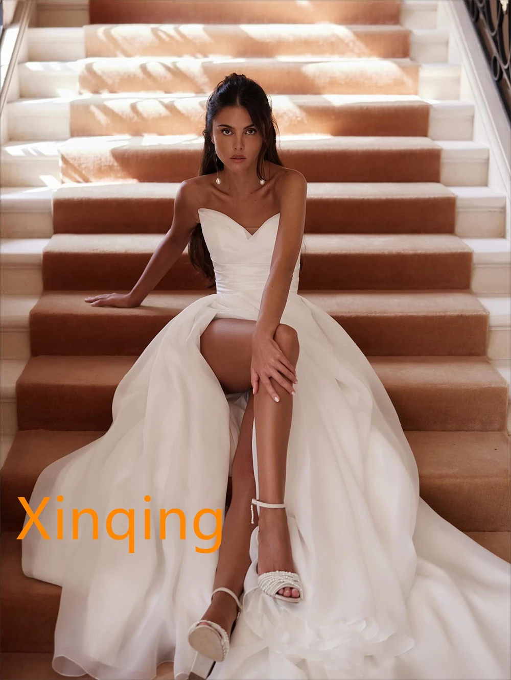 Customized Charming White Wedding Dresses Elegant Heavy Industry Wedding Dresses Strapless Sleeveless Special Occasion Gowns