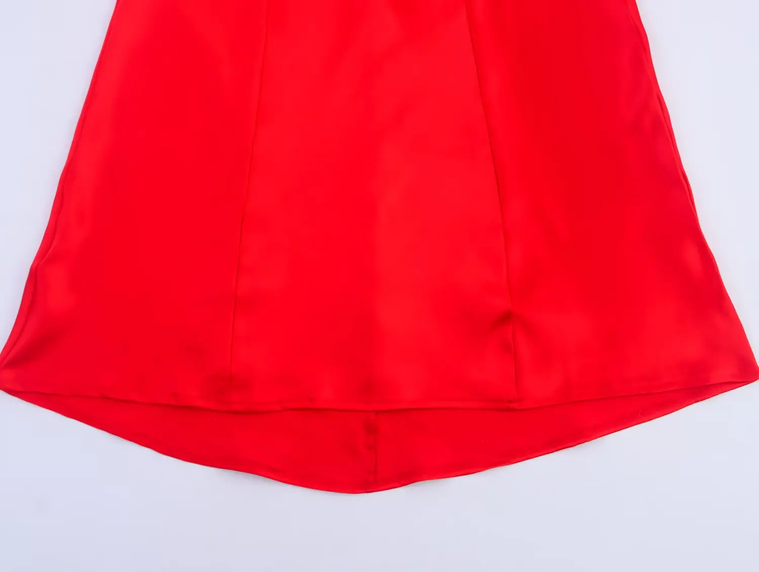 ชุดเดรสยาวผ้าซาตินเนื้อสัมผัสดีไซน์เรียบง่ายสไตล์ยุโรปและอเมริกาสำหรับผู้หญิงปี 2025