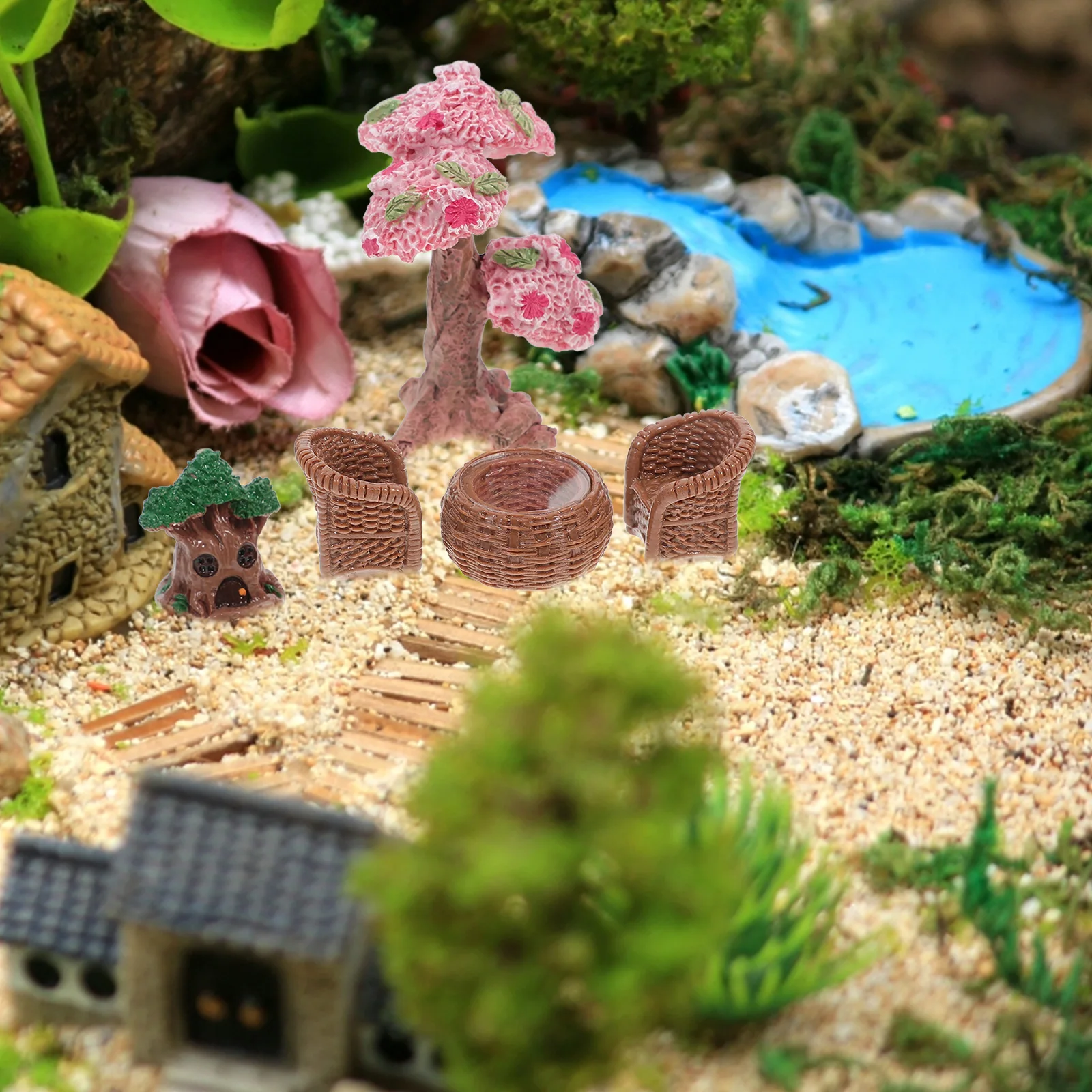 

1 Set Resin Miniature Yard Scene Accessory Micro Landscape Decoration Mini House Micro Garden Desk Chair Resin Craft Mini Fairy