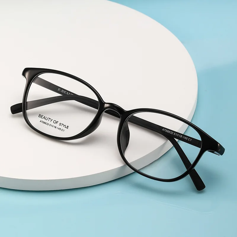 نظارات بحامل بصري مربع على الموضة جديدة لعام 2025 يمكن مطابقة مع نظارات قصر النظر الرجعية البسيطة للنساء