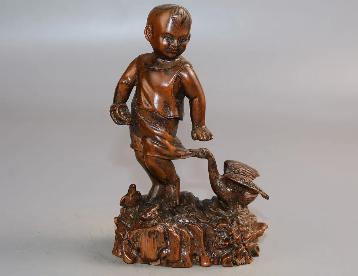 Collection Old Boxwood Child statue Childlike Delight Crane statue tease live in harmony Worship Hall Town house