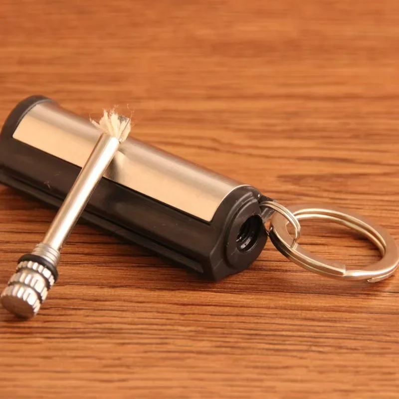 Multifunctionele draagbare aansteker met sleutelhanger, metalen, voor buitengebruik, camping ontstekingshulpmiddel, mannen gadget - afbeelding 1