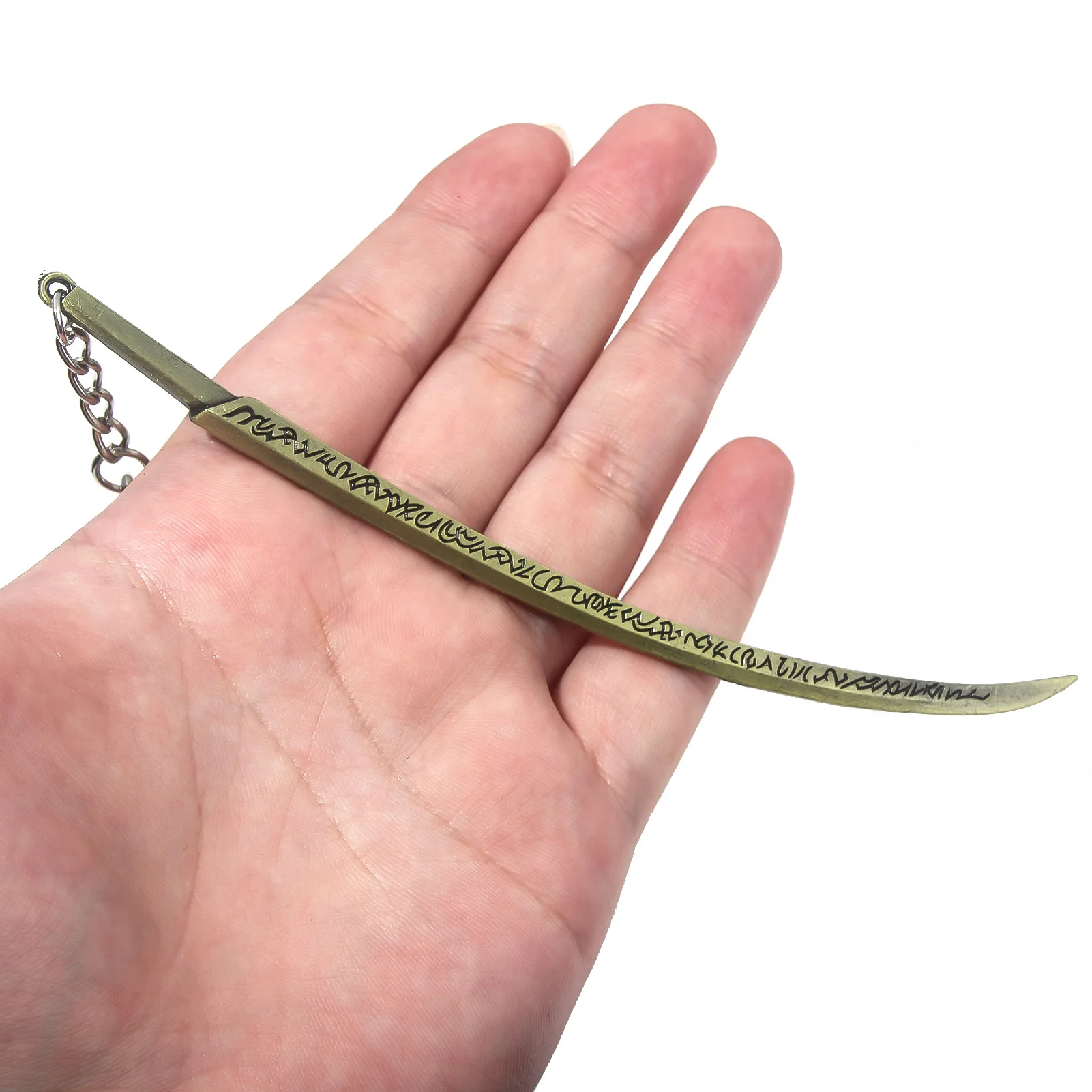 Cosplay Boy For Toys Ring Dark Moon Greatswor Keychain Pendant Bloodhound's Fang Keyring  Fans Props Men Women Backpack Jewelry