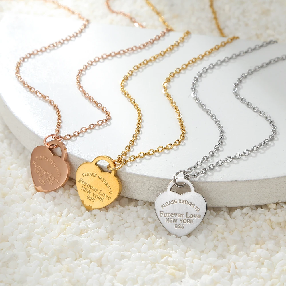 Collar de corazón de amor de marca de lujo para mujer, collar de clavícula de párrafo, collar de melocotón de Color dorado de acero inoxidable,