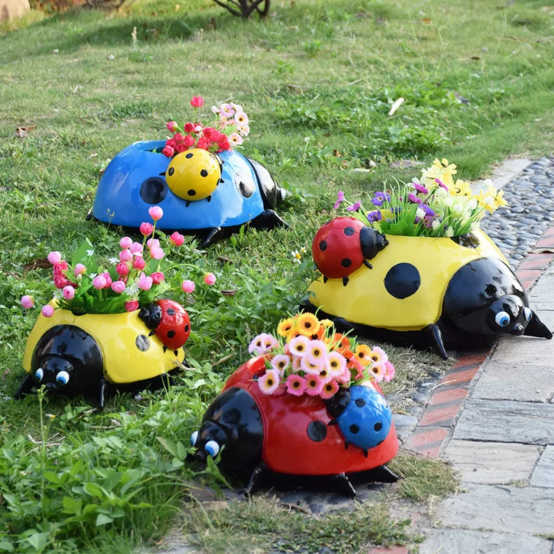 Outdoor Garden Resin Ladybug Sculpture for Lawn Balcony Patio Decor
