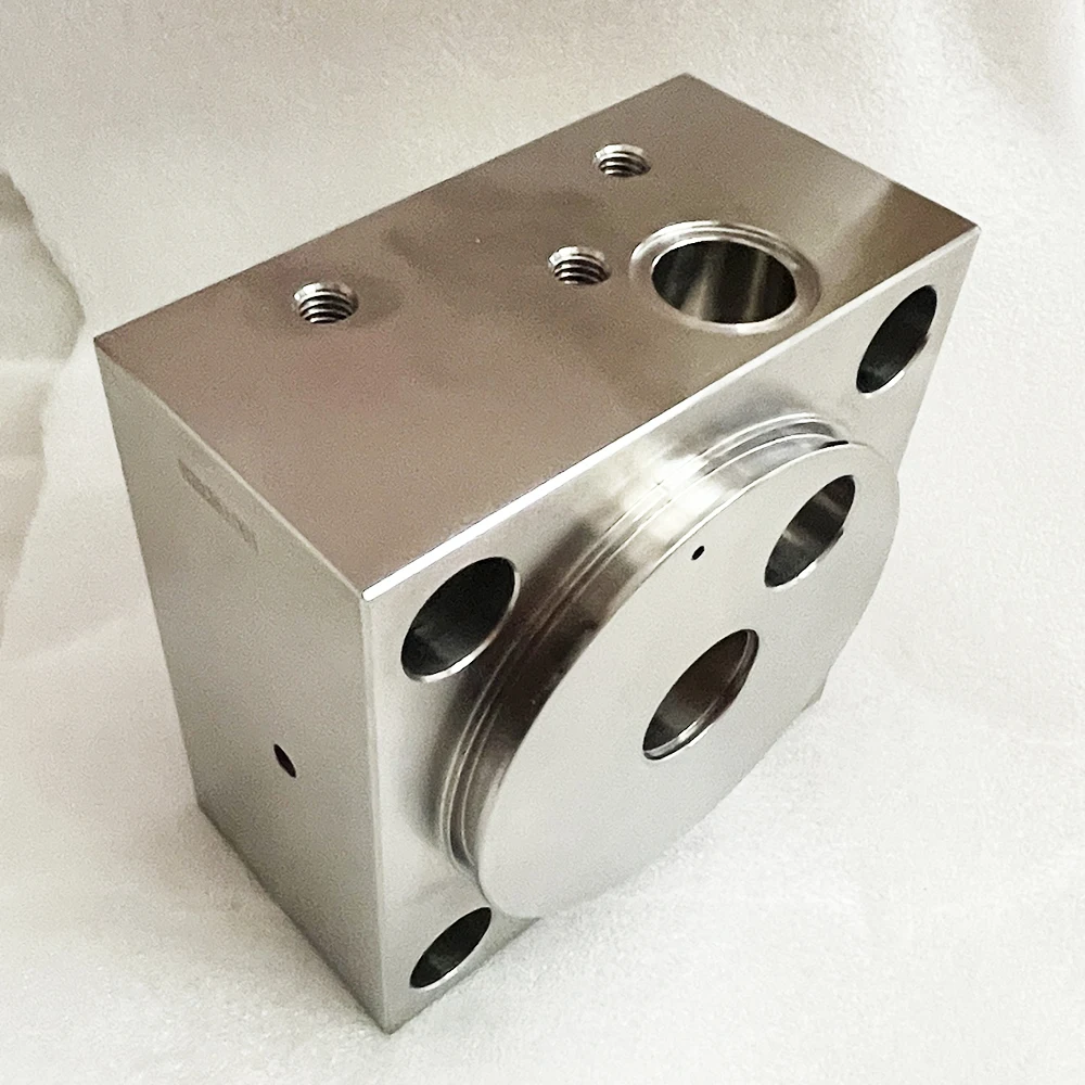 007303-2 TL-001008-2 High Quality WaterJet Cutting Intensifier Pump Spare Parts 60K Low Pressure Bell End Bell Assembly Factory