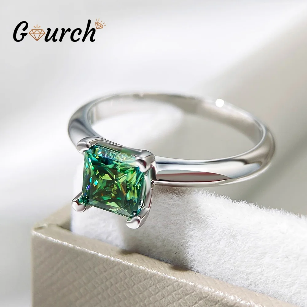 

Gourch 5.5mm 1CT Princess Cut Moissanite Ring D Color S925 Sterling Silver for Women Wedding Engagement Gift Fine Jewelry