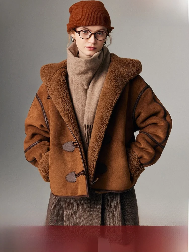 

Women's Thiened Suede Fur Coat with Hood Inteated Leather And Fur High-End Button Clasp Winter Outerwear Korean Sle