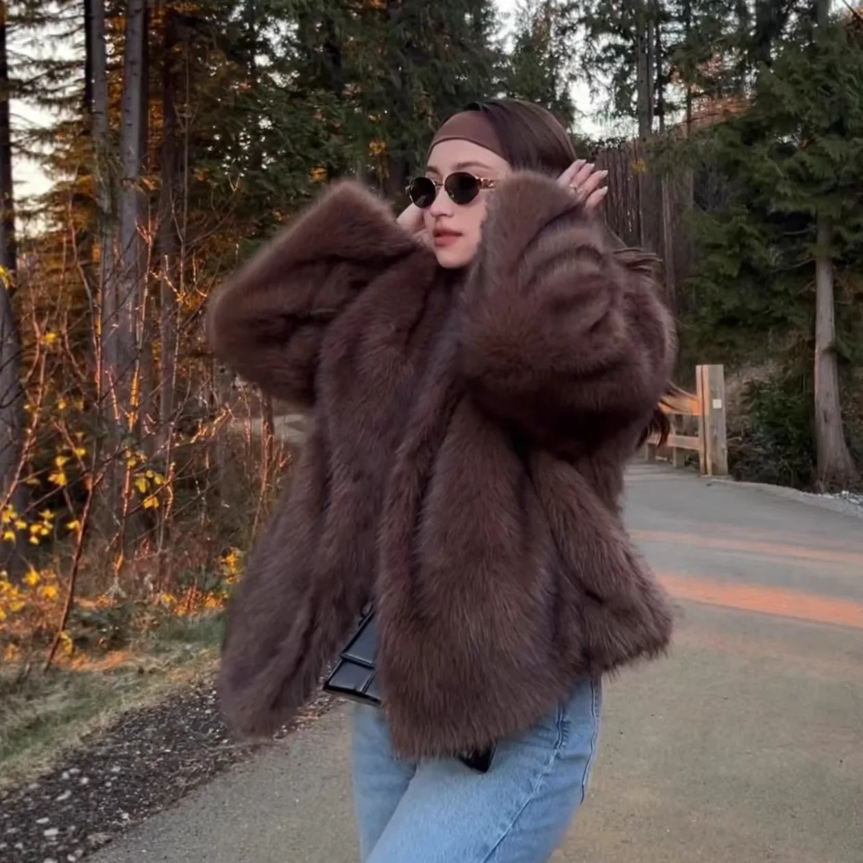 معاطف فرو الثعلب الصناعي سترات نسائية قصيرة من الفرو الصلبة كبيرة رفض طوق كم طويل سميكة الدافئة الفراء فضفاضة عادية 2025 الخريف الشتاء