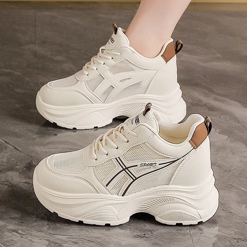 

Женские кроссовки в стиле Dad Shoes 2025: Новинка зимней коллекции, модные, на толстой подошве, увеличивающие рост, с эффектом стройности ног, спортивные, повседневные, с круглым носком, с кожаными вставками