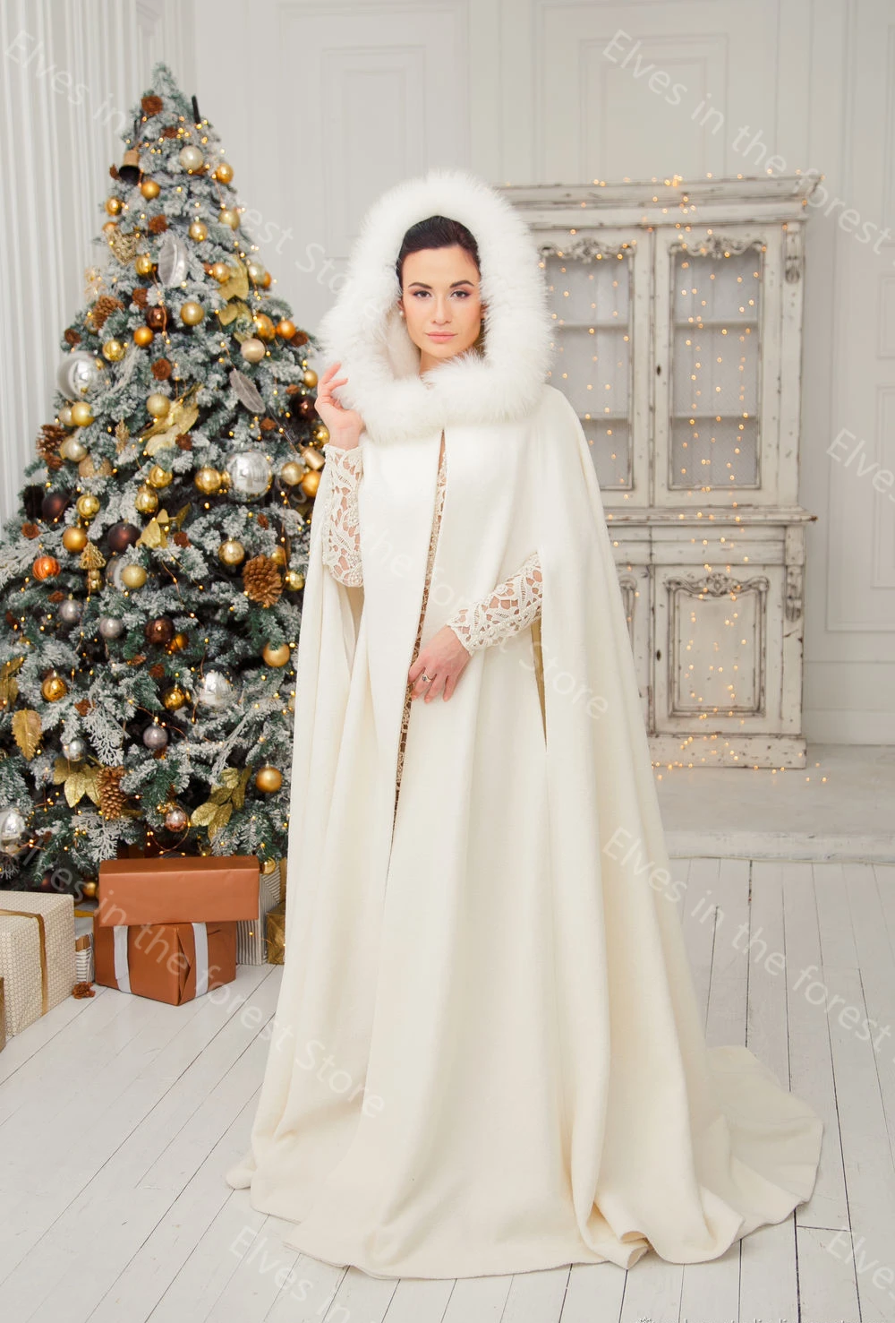 Winter Warm White Hooded Bridal Capes with Fur Exquisite Wedding Cloak Women Long Bride Bolero Front Split Wedding Wrap Jacket